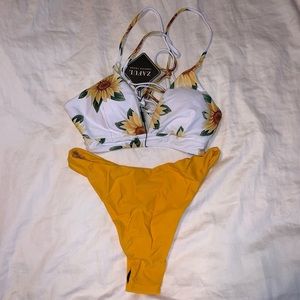 NEW Sunflower Zaful Bikini (NEVER WORN!) -Size S